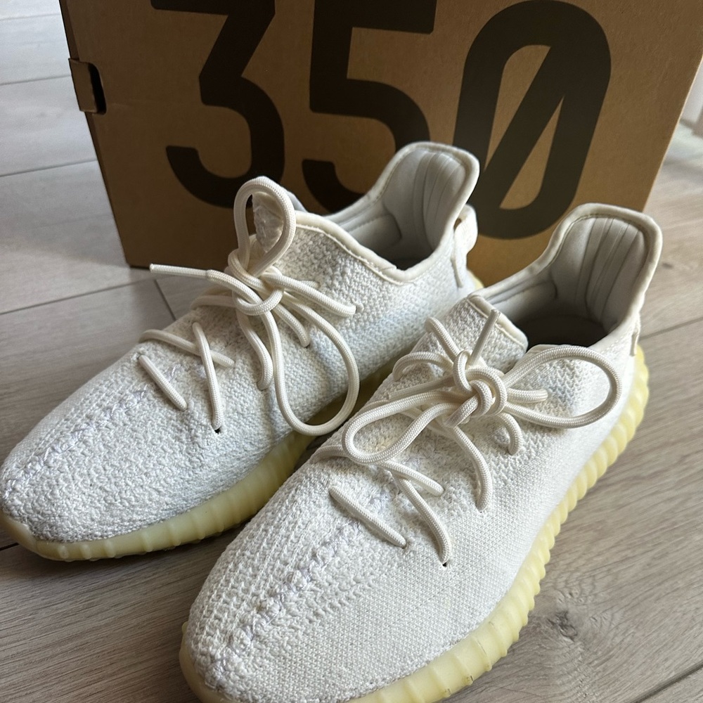 Men’s YEEZY boost 350 VS all white